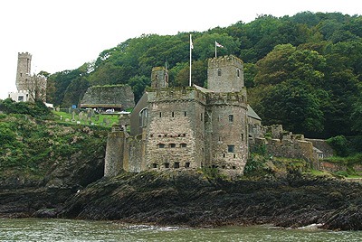 dartmouth england castle