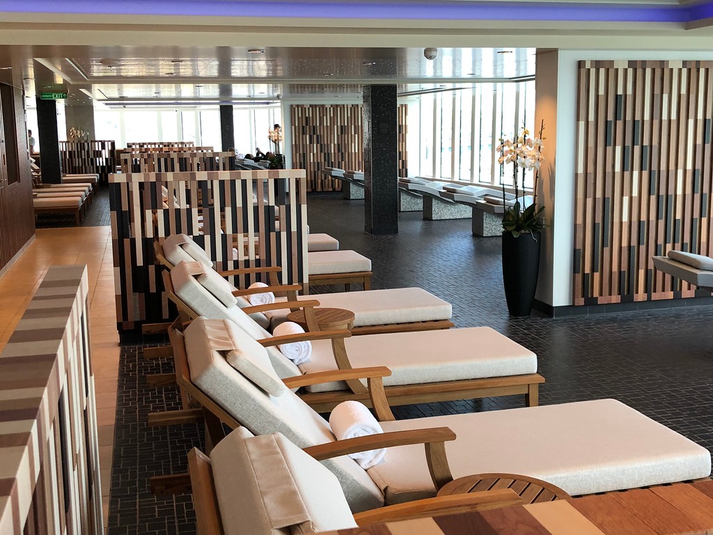 Norwegian Bliss spa area pictures 