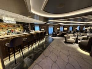 Martinis Bar Onboard Oceania Vista