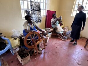 Spinners & weavers single moms in Kenya