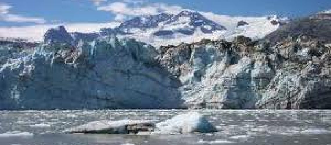 Picture of Glacier Bay, Alaska from a Cruise Ship